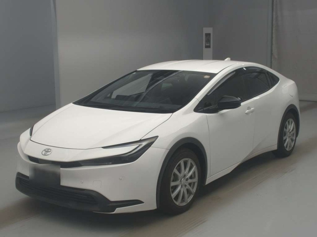 TOYOTA PRIUS — фото