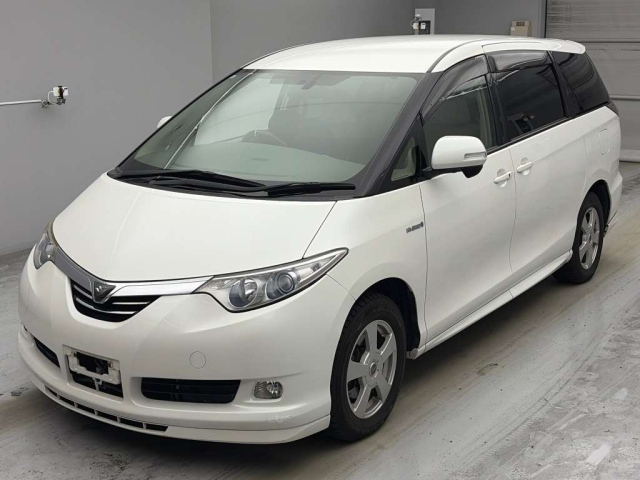 TOYOTA ESTIMA — фото