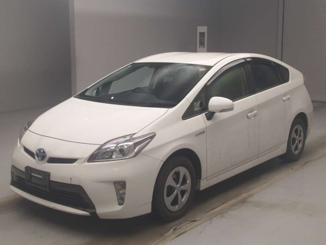 TOYOTA PRIUS — фото