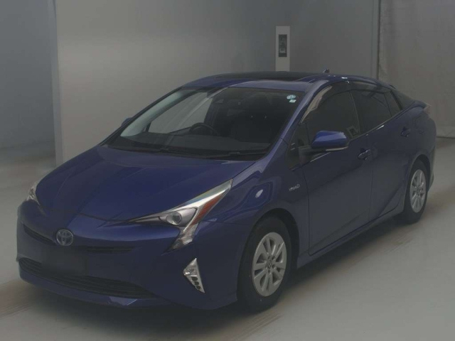 TOYOTA PRIUS — фото