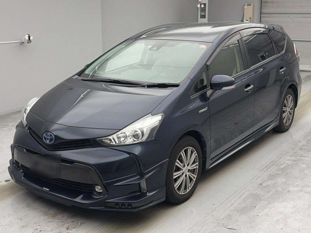 TOYOTA PRIUS — фото