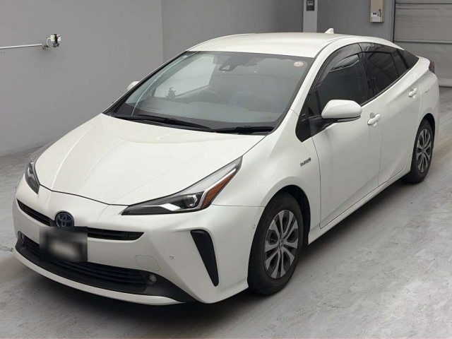 TOYOTA PRIUS — фото