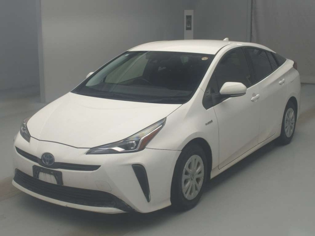 TOYOTA PRIUS — фото