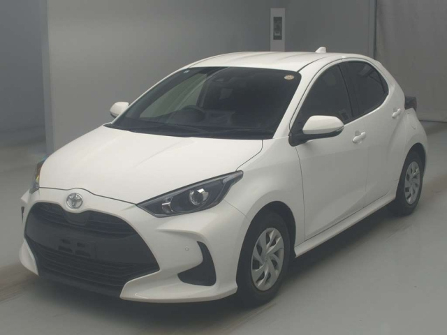 TOYOTA YARIS — фото