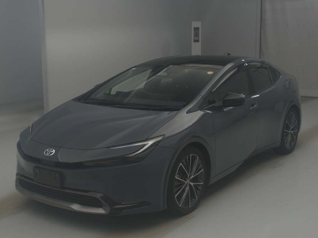 TOYOTA PRIUS — фото