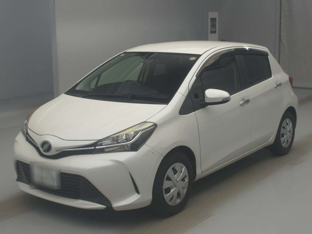 TOYOTA VITZ — фото