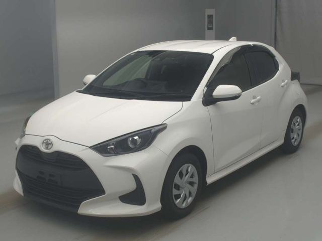 TOYOTA YARIS — фото
