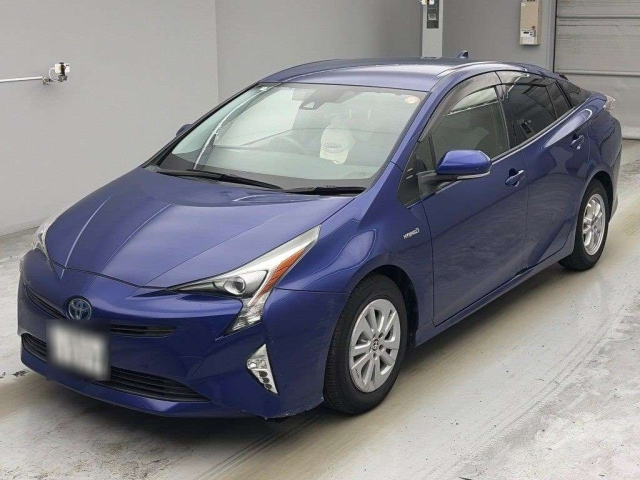 TOYOTA PRIUS — фото