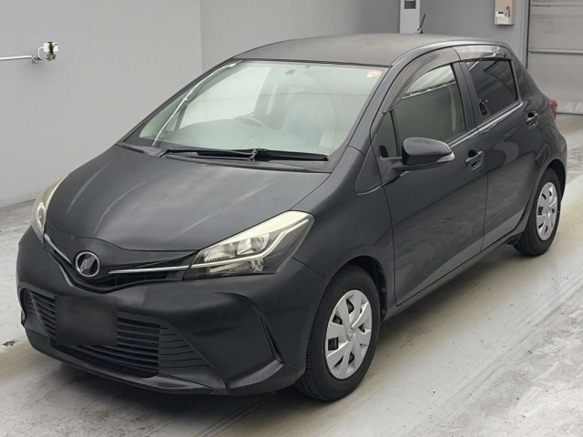 TOYOTA VITZ — фото