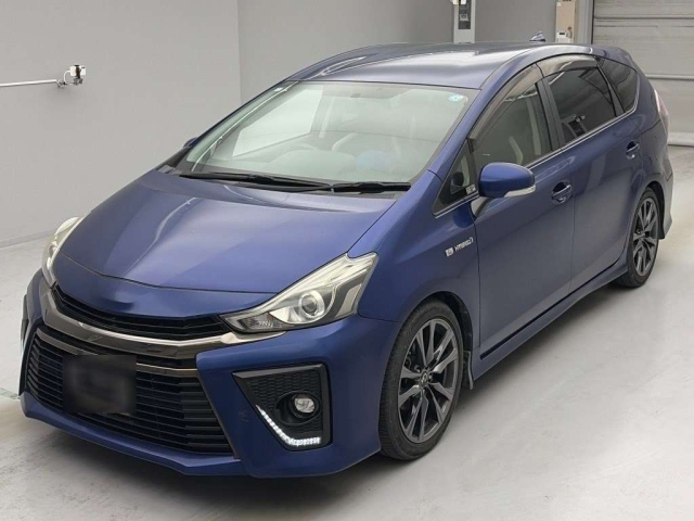TOYOTA PRIUS — фото