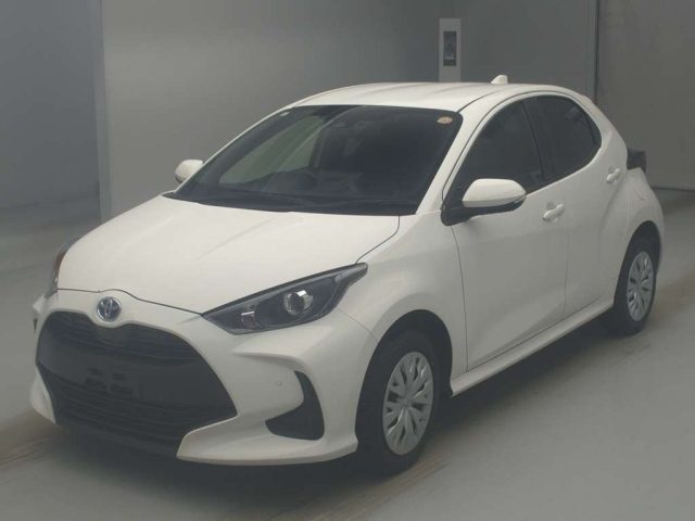 TOYOTA YARIS — фото