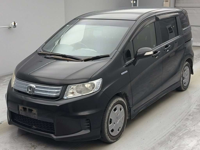 HONDA FREED — фото