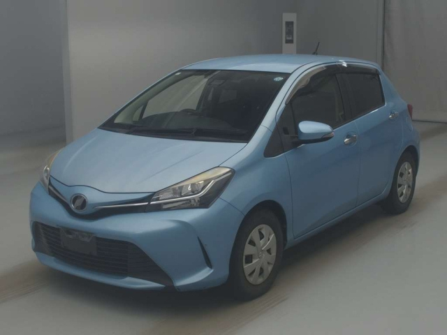 TOYOTA VITZ — фото