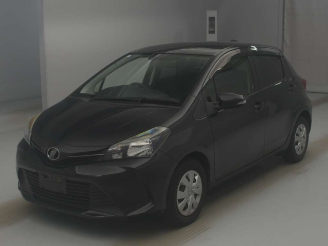 TOYOTA VITZ — фото