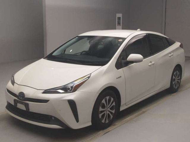 TOYOTA PRIUS — фото