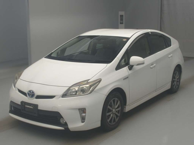 TOYOTA PRIUS — фото