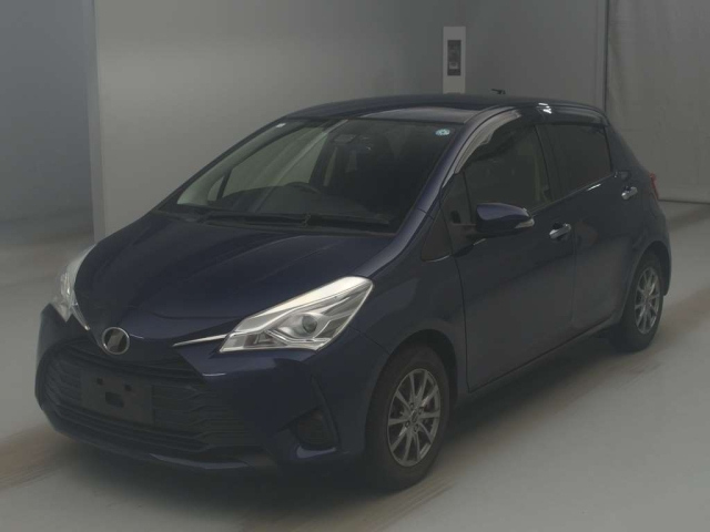 TOYOTA VITZ — фото