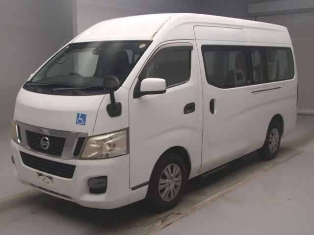 NISSAN CARAVAN — фото
