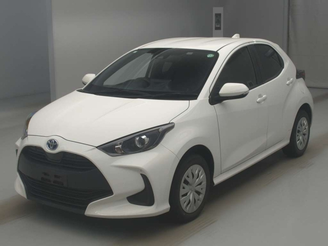 TOYOTA YARIS — фото