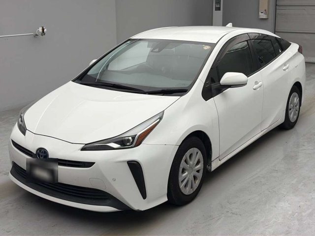TOYOTA PRIUS — фото