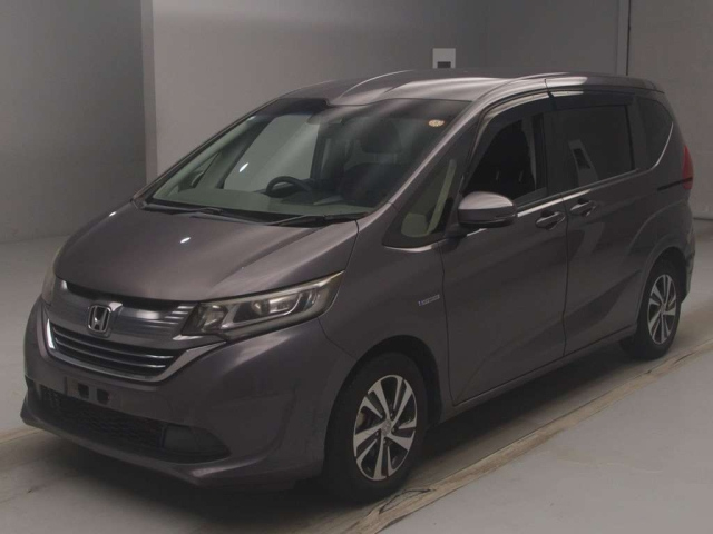 HONDA FREED — фото