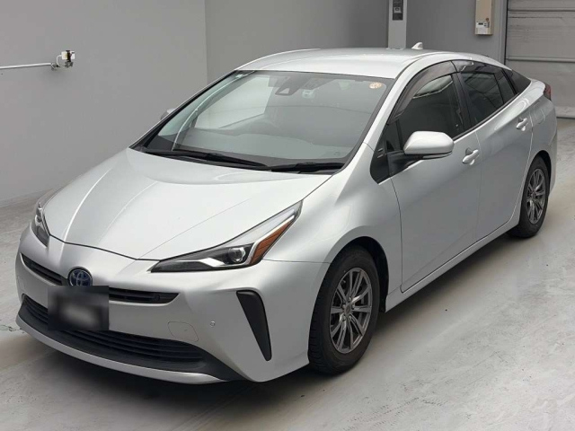 TOYOTA PRIUS — фото