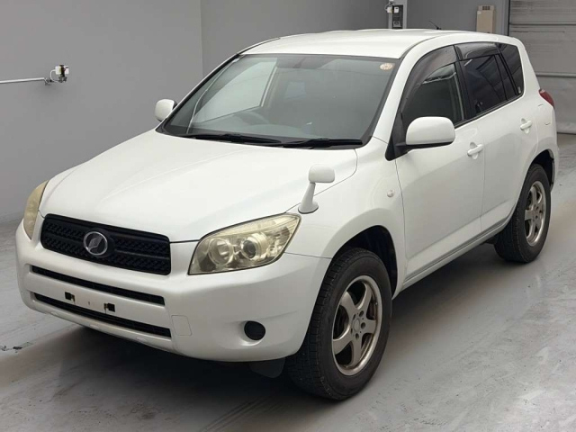 TOYOTA RAV4 — фото