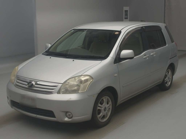 TOYOTA RAUM — фото