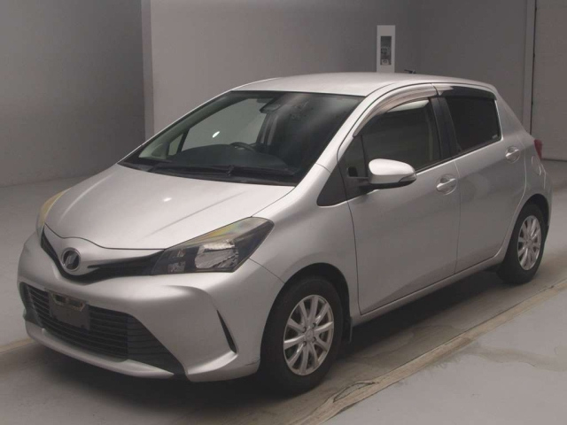 TOYOTA VITZ — фото