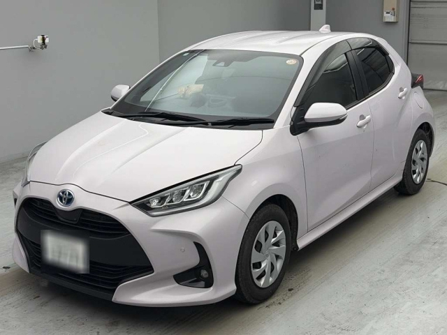TOYOTA YARIS — фото