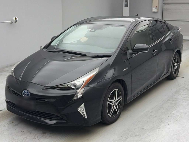 TOYOTA PRIUS — фото