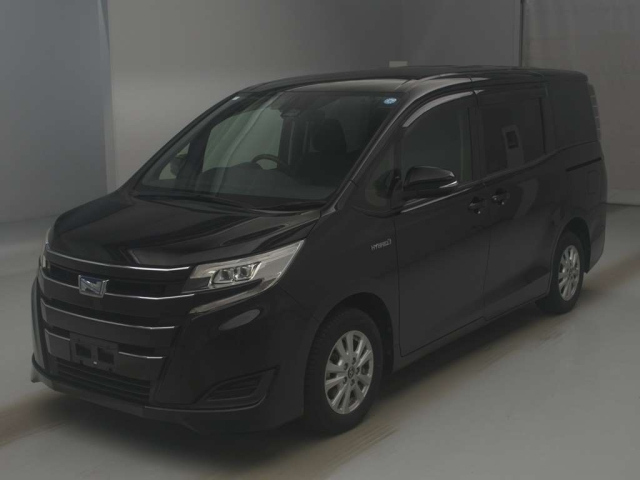 TOYOTA NOAH — фото
