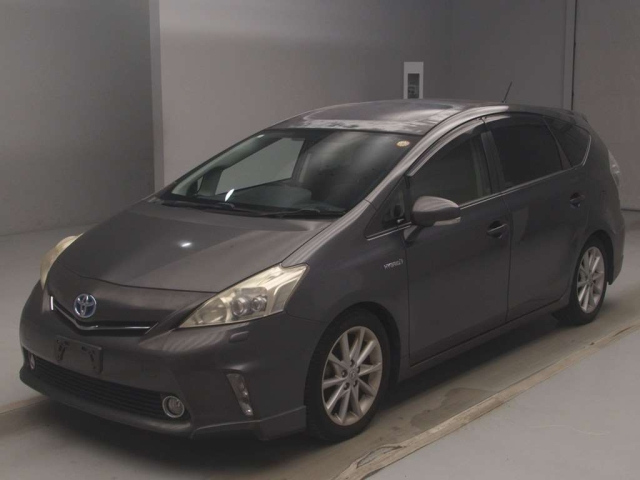 TOYOTA PRIUS — фото
