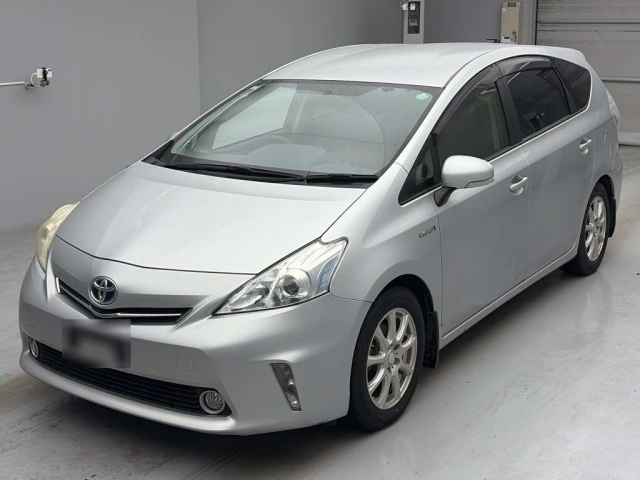 TOYOTA PRIUS — фото