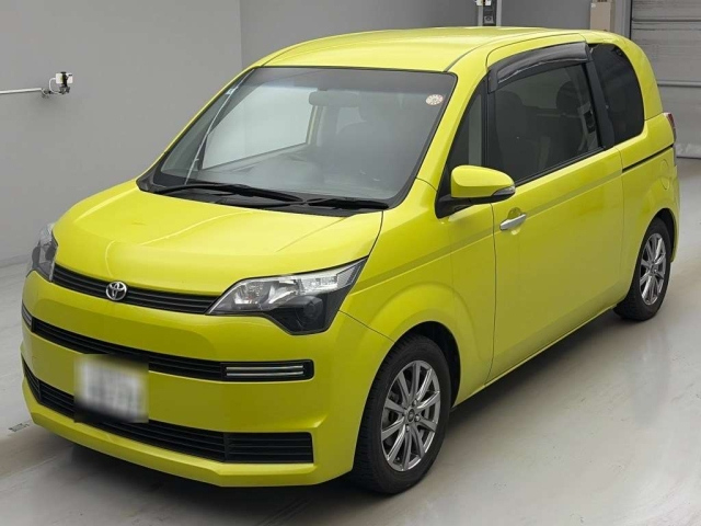 TOYOTA SPADE — фото