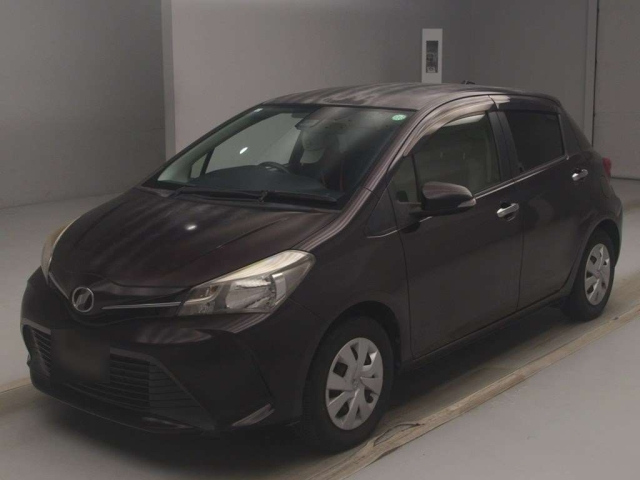 TOYOTA VITZ — фото
