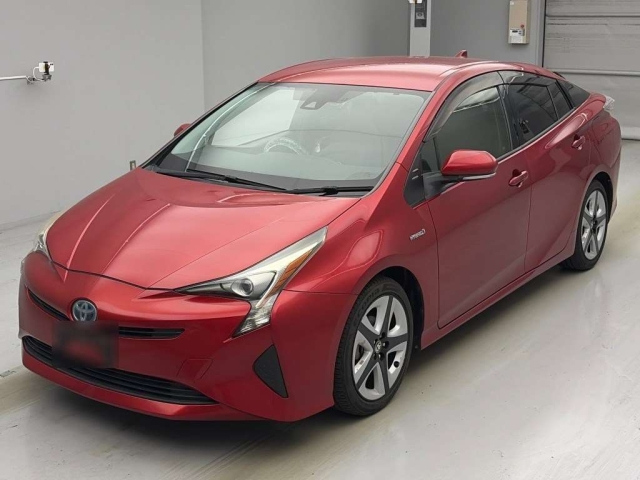 TOYOTA PRIUS — фото