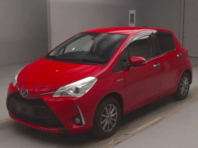 TOYOTA VITZ — фото