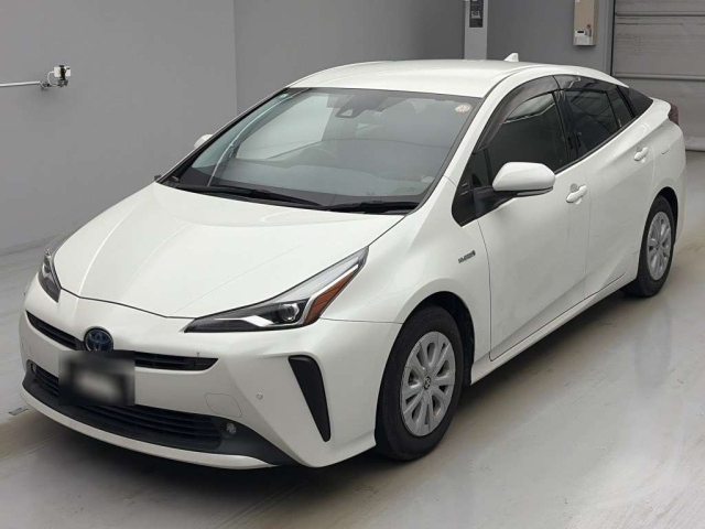 TOYOTA PRIUS — фото
