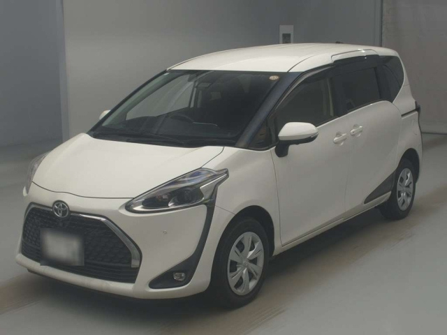TOYOTA SIENTA — фото