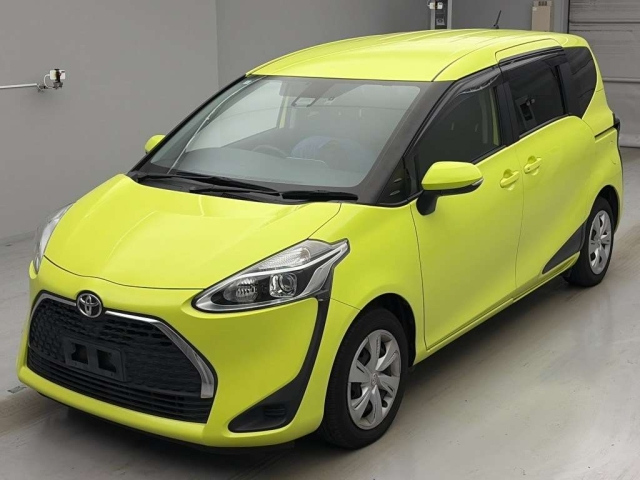 TOYOTA SIENTA — фото