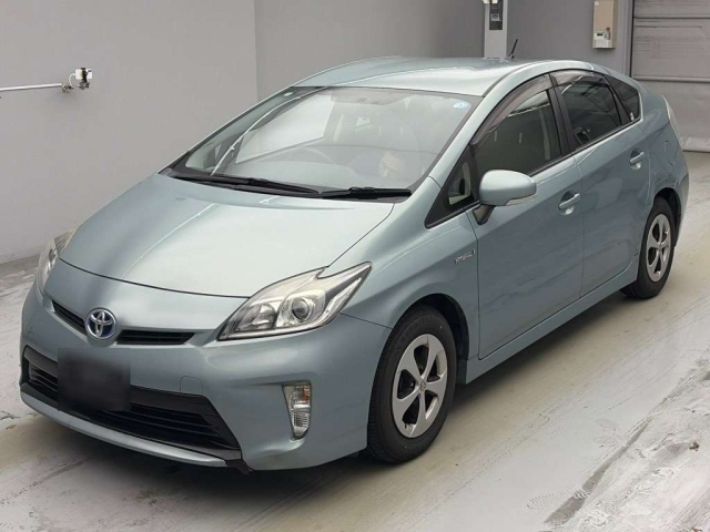 TOYOTA PRIUS — фото