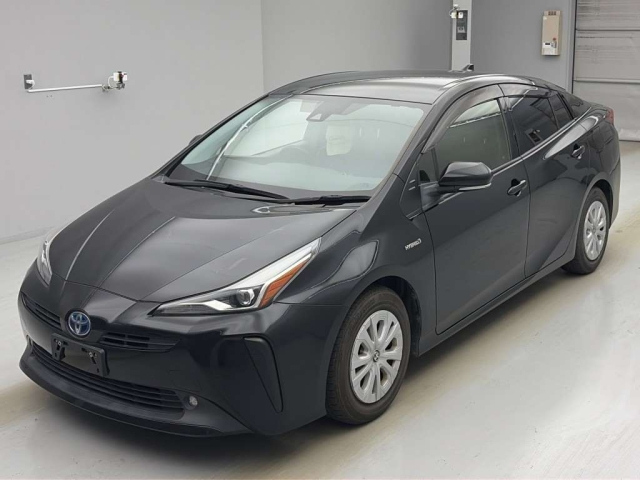 TOYOTA PRIUS — фото
