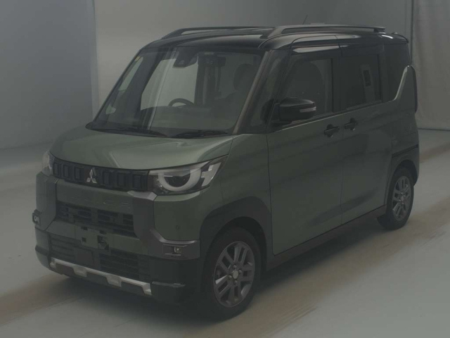 MITSUBISHI DELICA — фото