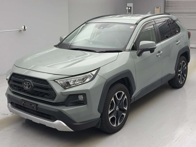 TOYOTA RAV4 — фото