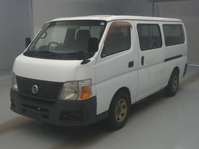 NISSAN CARAVAN — фото