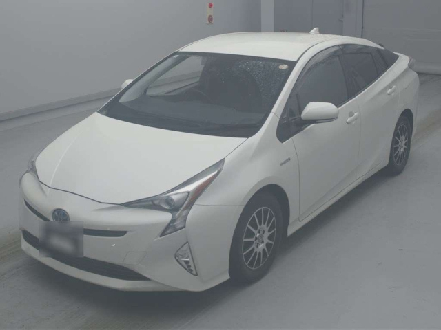 TOYOTA PRIUS — фото