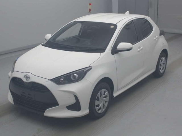 TOYOTA YARIS — фото