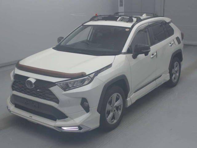 TOYOTA RAV4 — фото