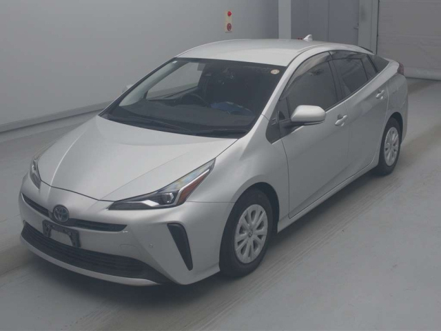 TOYOTA PRIUS — фото